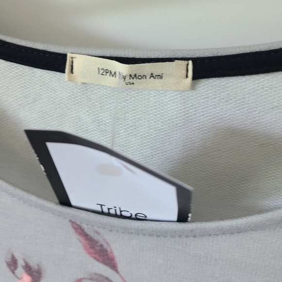 12 PM By MON Ami French Terry Floral Print Short Sleeve Top Size Large NWT - Picture 8 of 9
